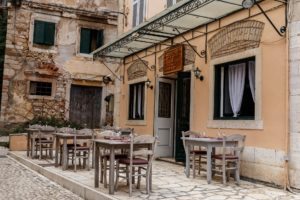 Korfu Kleines Cafe in der Altstadt von Korfu