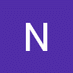 Weißer Buchstabe „N“ auf violettem, quadratischem Hintergrund, symbolisiert „Segelurlaub“.