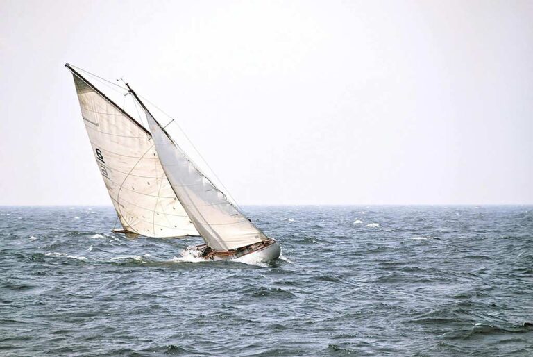 Segeln mit Windy: Deine perfekte Wettervorhersage für jede Brise
